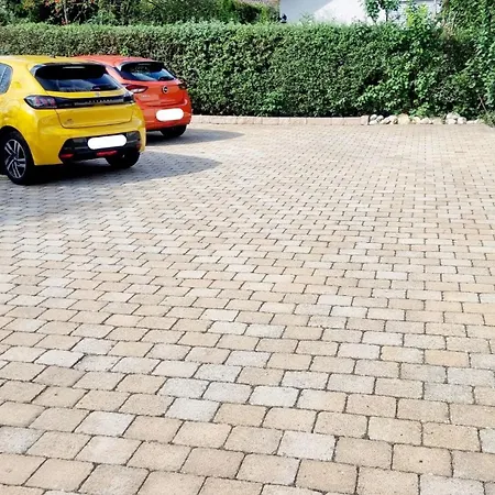 Ruheoase Am Waldrand - Auf 90qm Sind Nicht Nur Eltern Und Bis Zu 5 Willkommen, Auch Hunde Und Katzen Sind Willkommen Apartmán